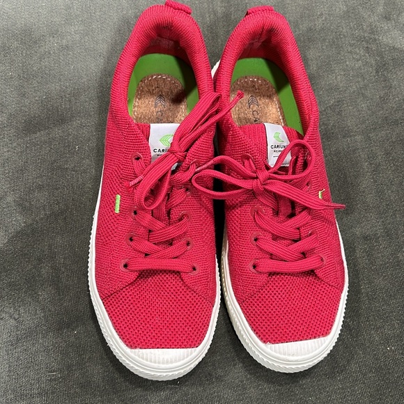 Cariuma sneakers - Picture 2 of 4